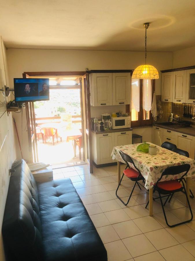 Sardegna-Ferienwohnung Mit Emotionale Meeres Blick Торре-дей-Корсарі Екстер'єр фото